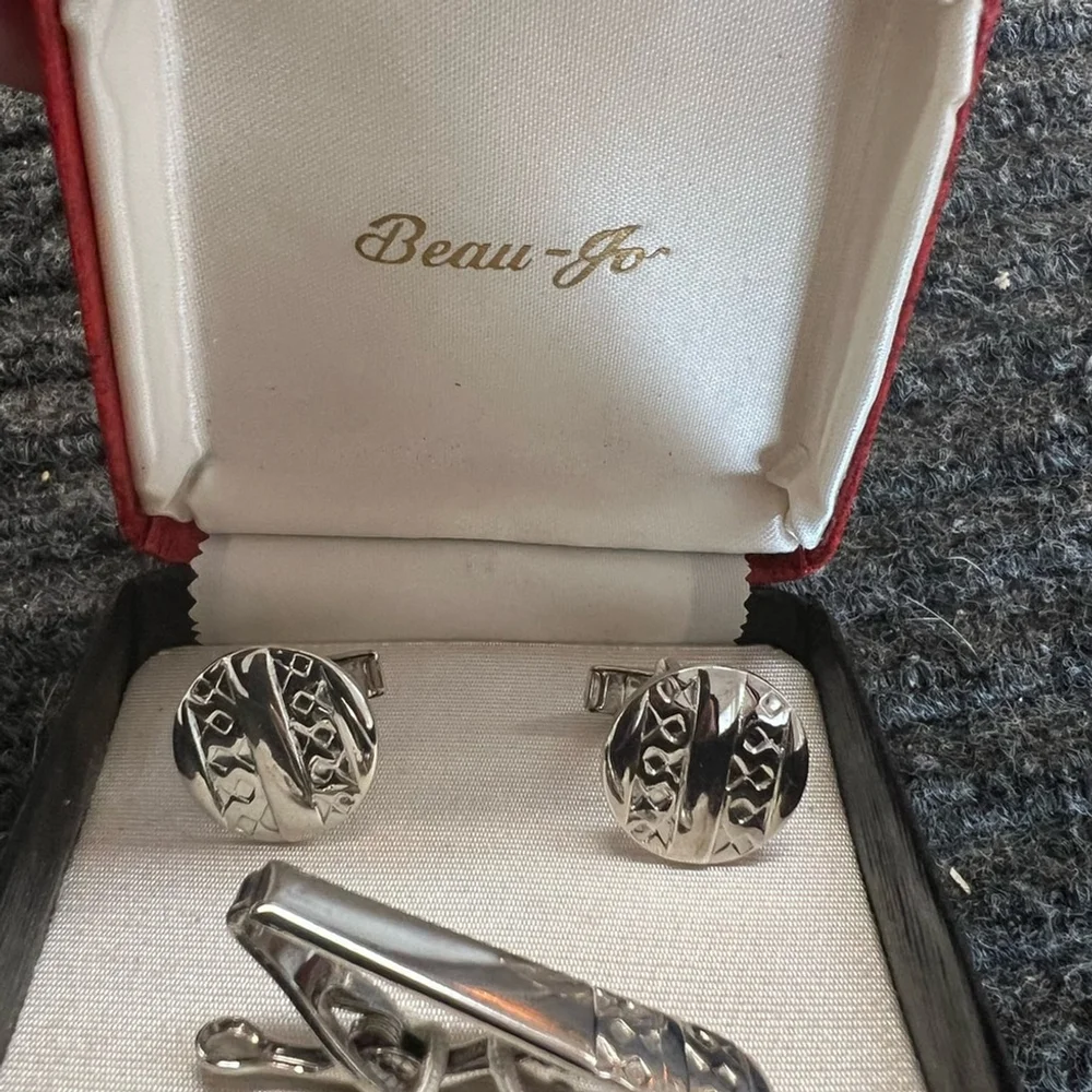 Vintage Beau-Jo Tie Clip and Cuff Links Set-NIB